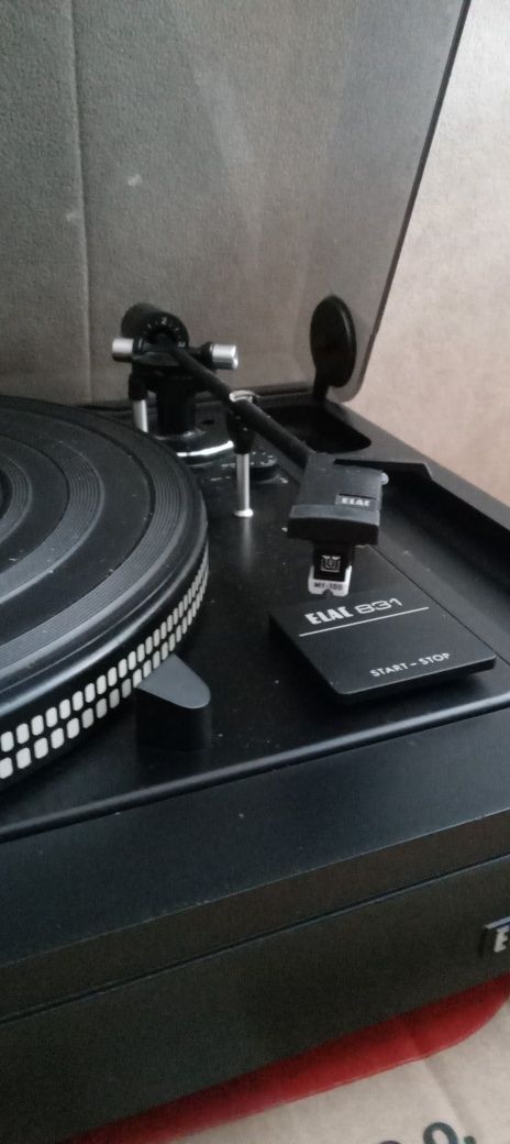 Fajny gramofon ELAC 831 automat