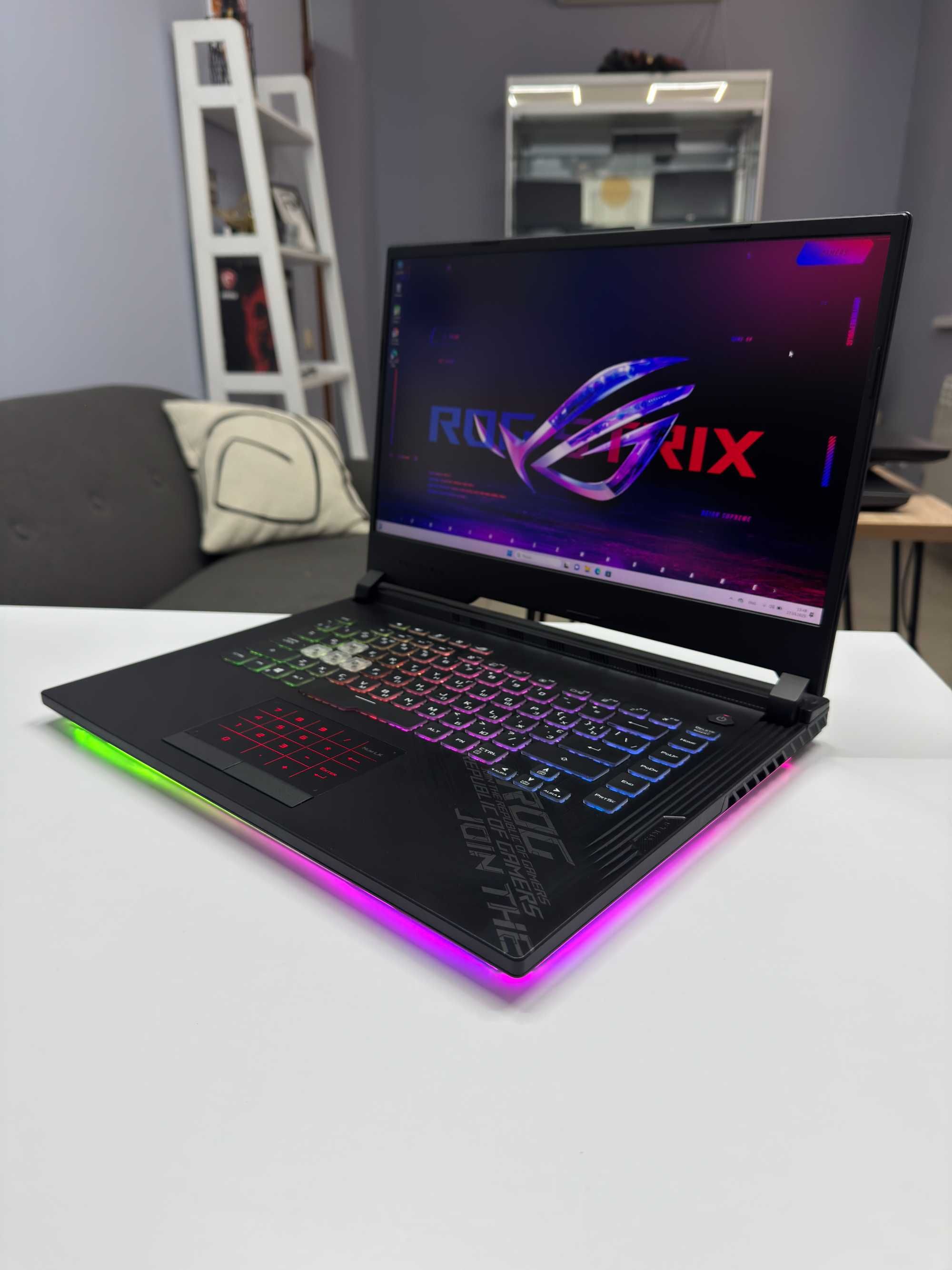 Asus Rog Strix 15.6" 240Hz I7-10750H RTX 2060 6Gb 115W 16Gb SSD 512Gb