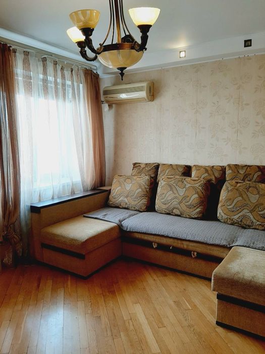 3 кімнатна квартира Рекордна / р-н Будинку меблів БК "Стікон"