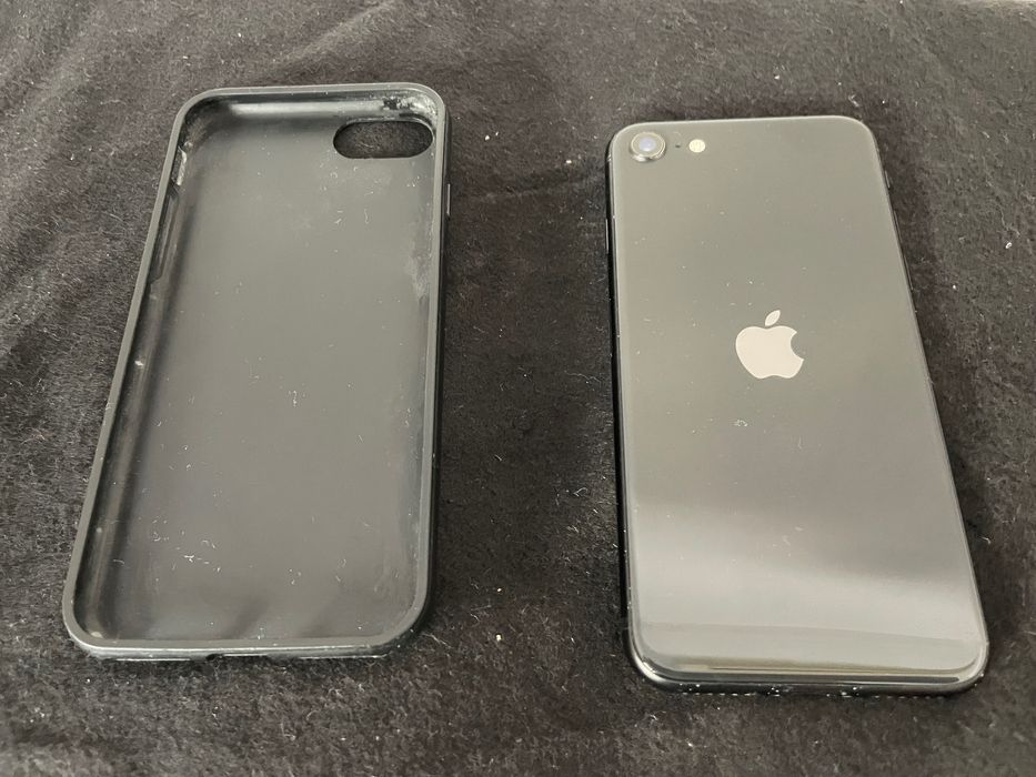 iPhone SE 2020 em óptimo estado