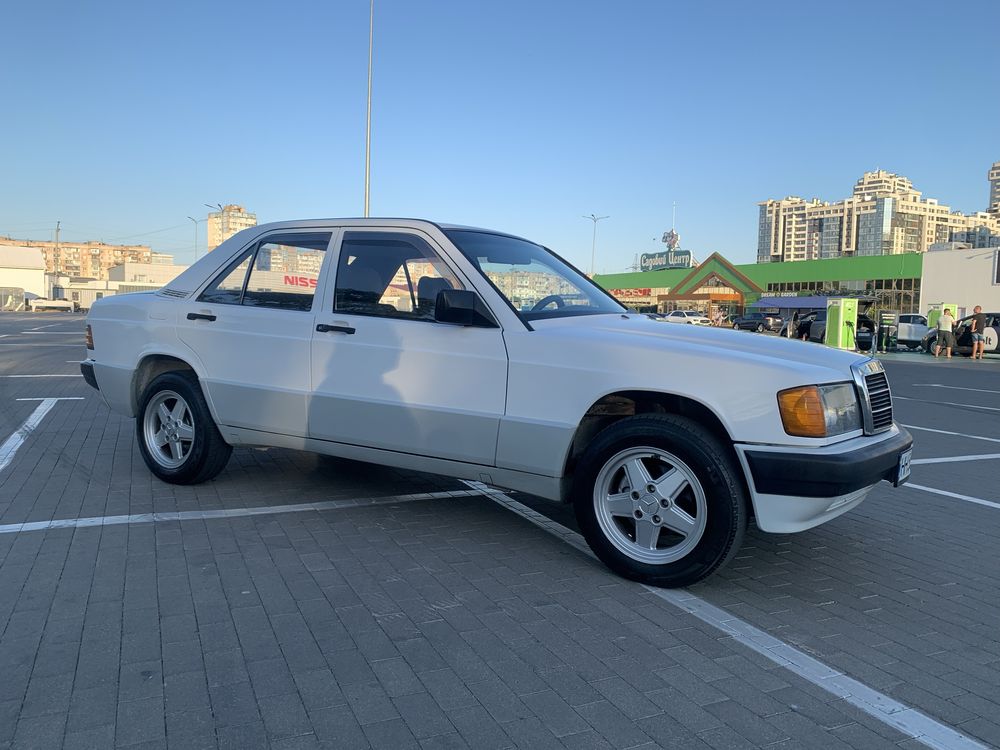 Продам Мерседес 190d w201
