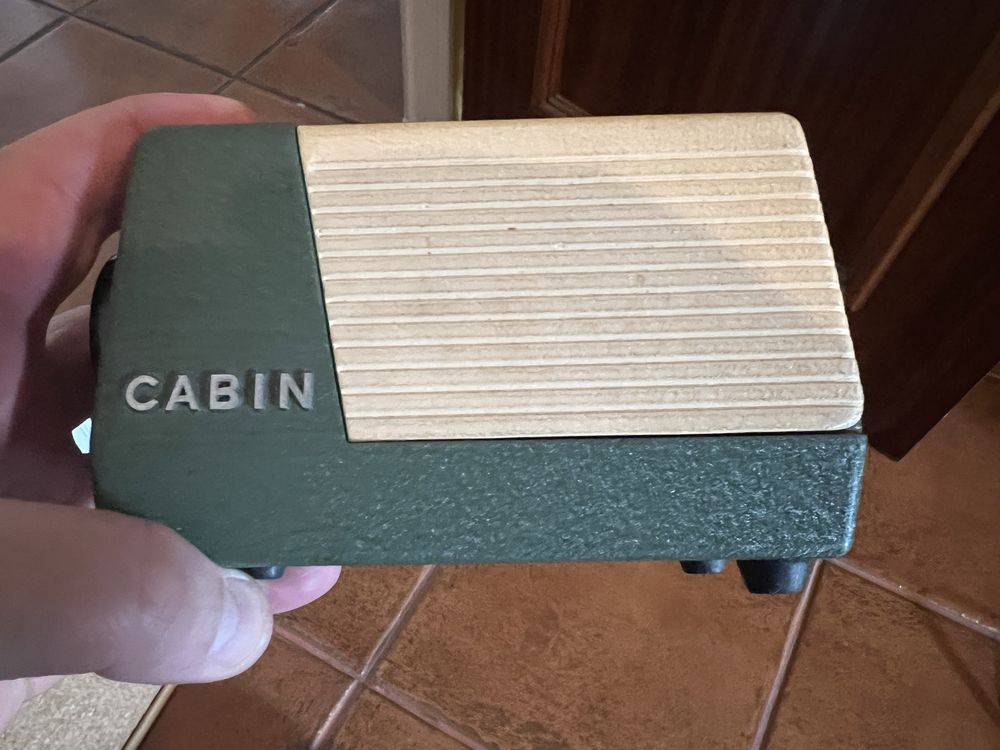 Cabin prjector slides