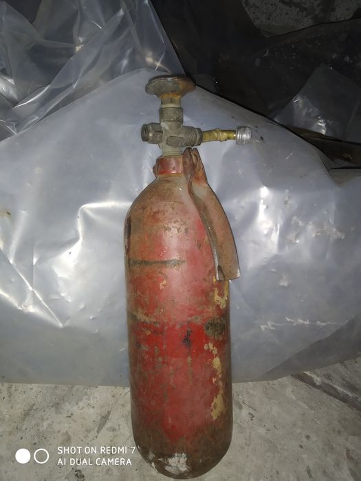 Вуглецевий вогнегасник, балон  в доброму стані