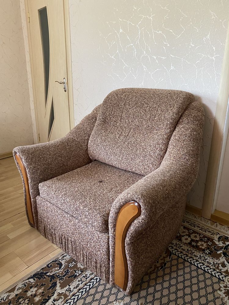 Мʼяке кріло та розкладне крісло