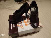 Sapatos altos castanhos 38
