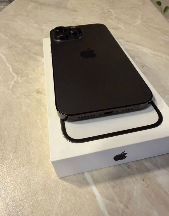 Продам IPhone 14 Pro Max 256