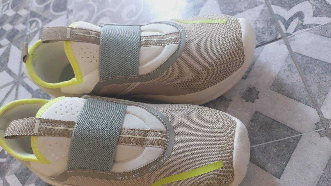 Sprzedam buty sportowe