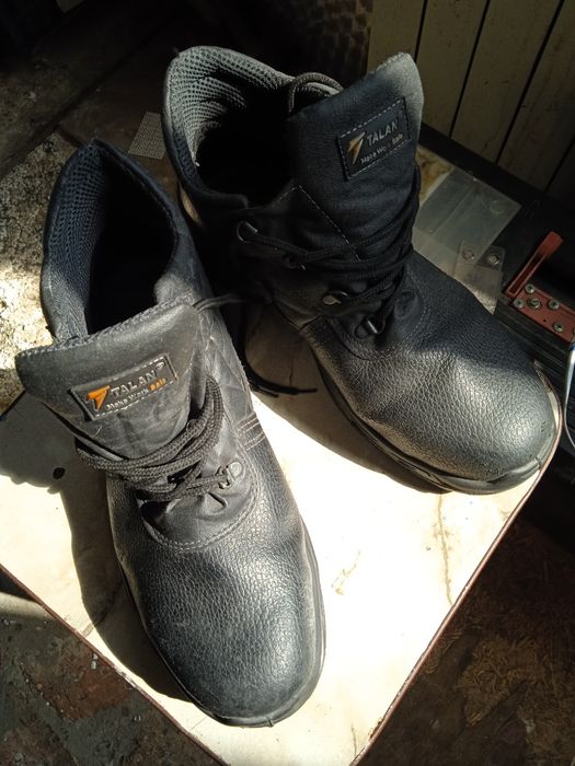 Ботинки рабочие недорого.
