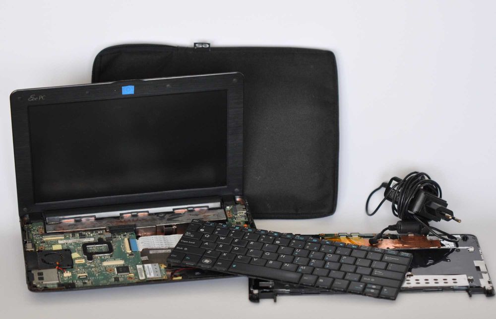 Netbook Asus Eee PC 1001PX - Uszkodzony, na części lub złom.