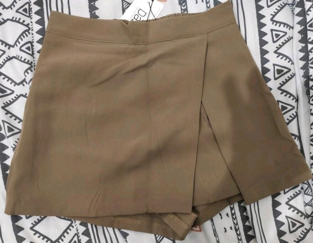 Spodniczka spodnie spodenki szorty khaki bezowa s 36 mini krotka