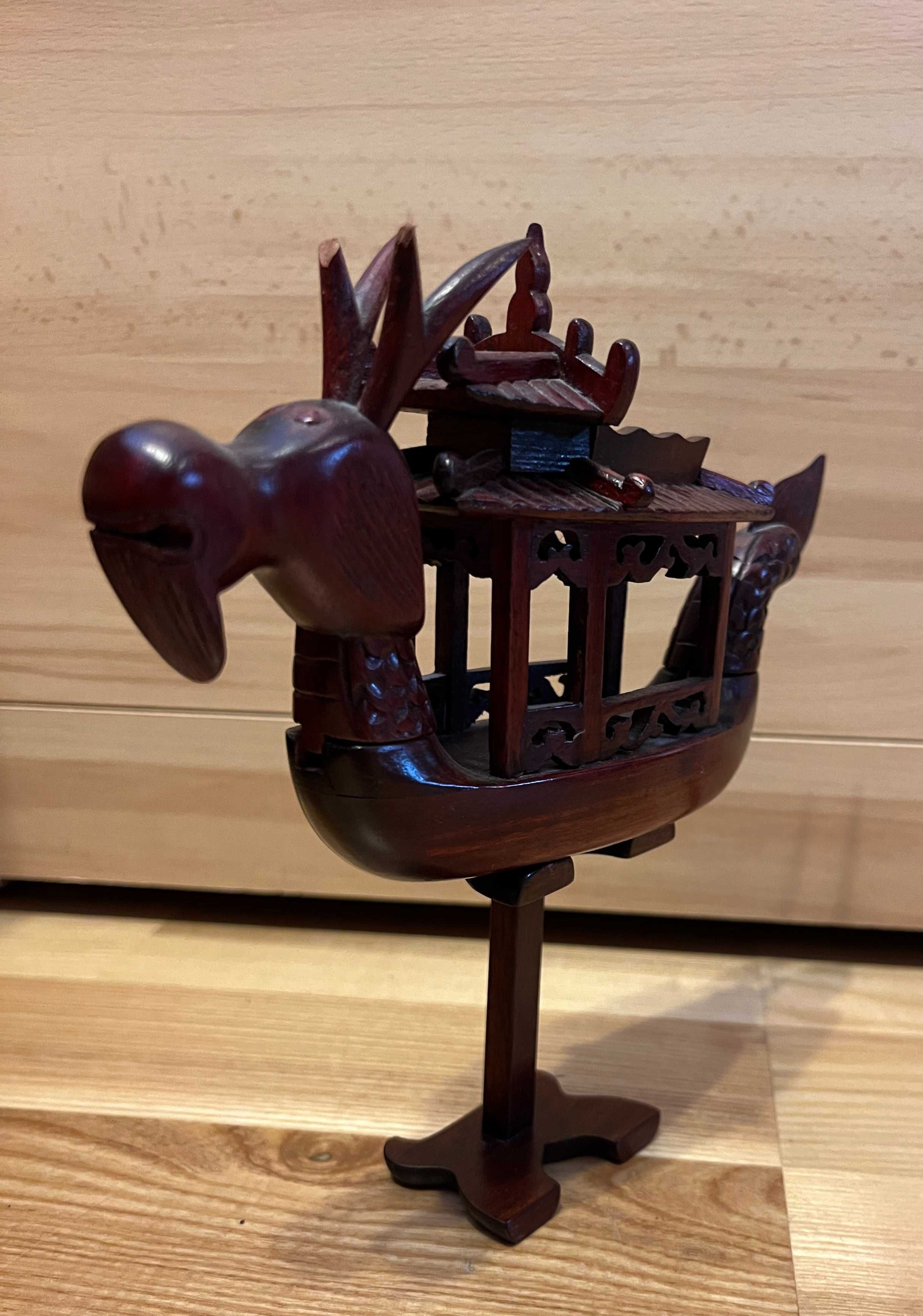 Chiński drewniany statek smok figurka