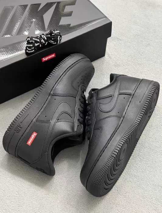 "koszykówki" Nike_Air_Force_1_Low_Supreme_Black_R.36