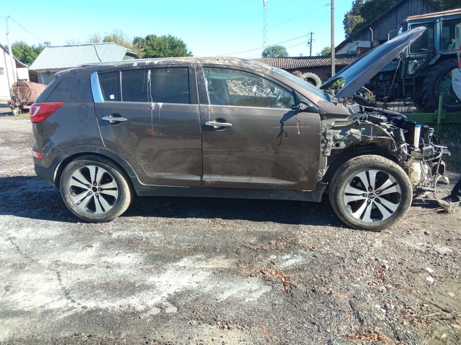 Kia sportege 3 4*4 після ДТП