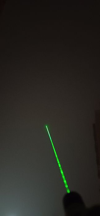 Potente Laser a bateria