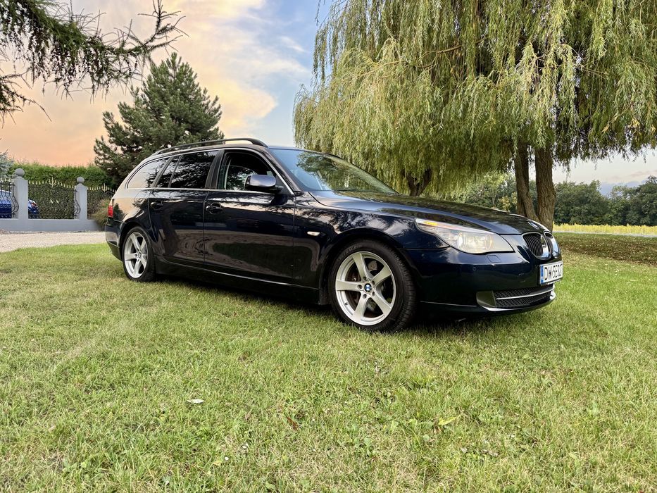 BMW 530i 272km 2007r touring manual zadbany 2 kpl kol zamiana
