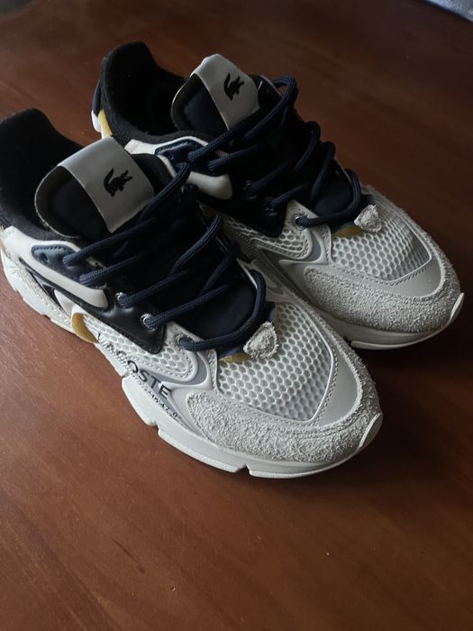 Оригінальні кросівки Lacoste