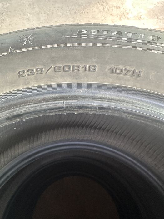 Продам зимнюю резину DUNLOP Winter Sport (235/60/R18)