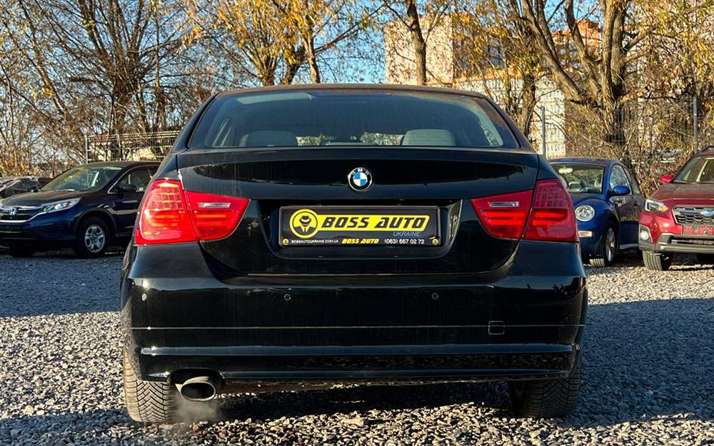 BMW 320 I 2010 рік