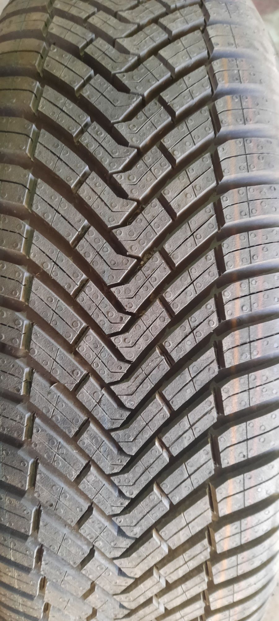 Opona Demo pojedyncza wielosezonowa CONTINENTAL 195/65R15