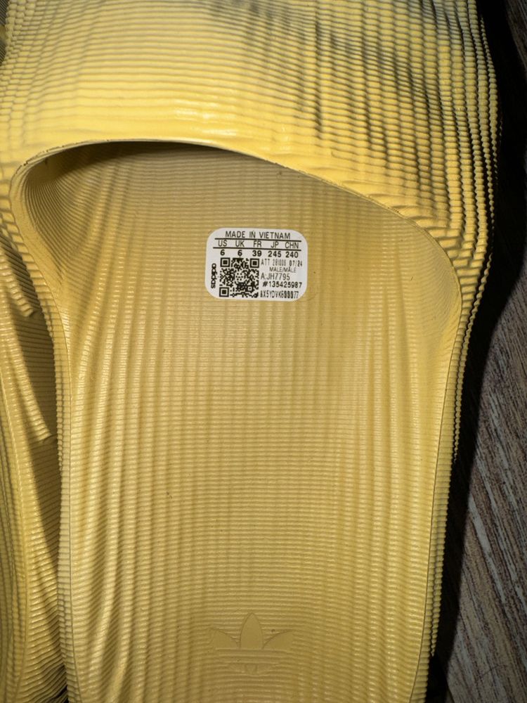 Тапки Adidas Adilette 22 (жовто-білі)