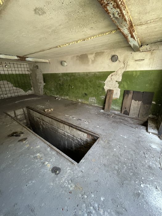 Продам капитальный гараж р-н ДМК