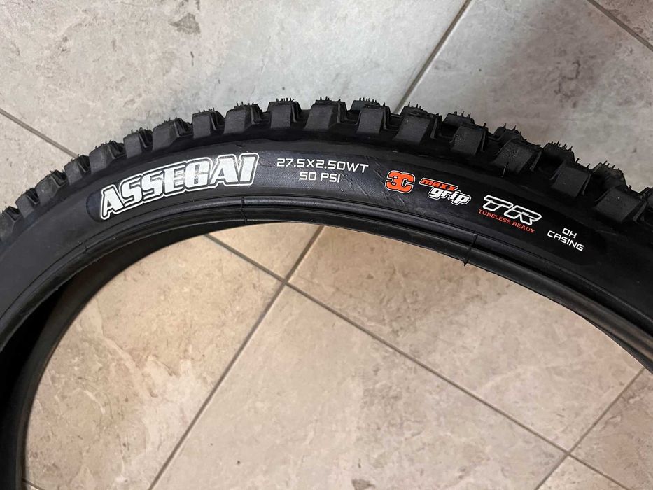 Maxxis ASSEGAI 27,5x2,5 WT 2x60 TPI 3C TR DH Casing Zwijana 1350 gram