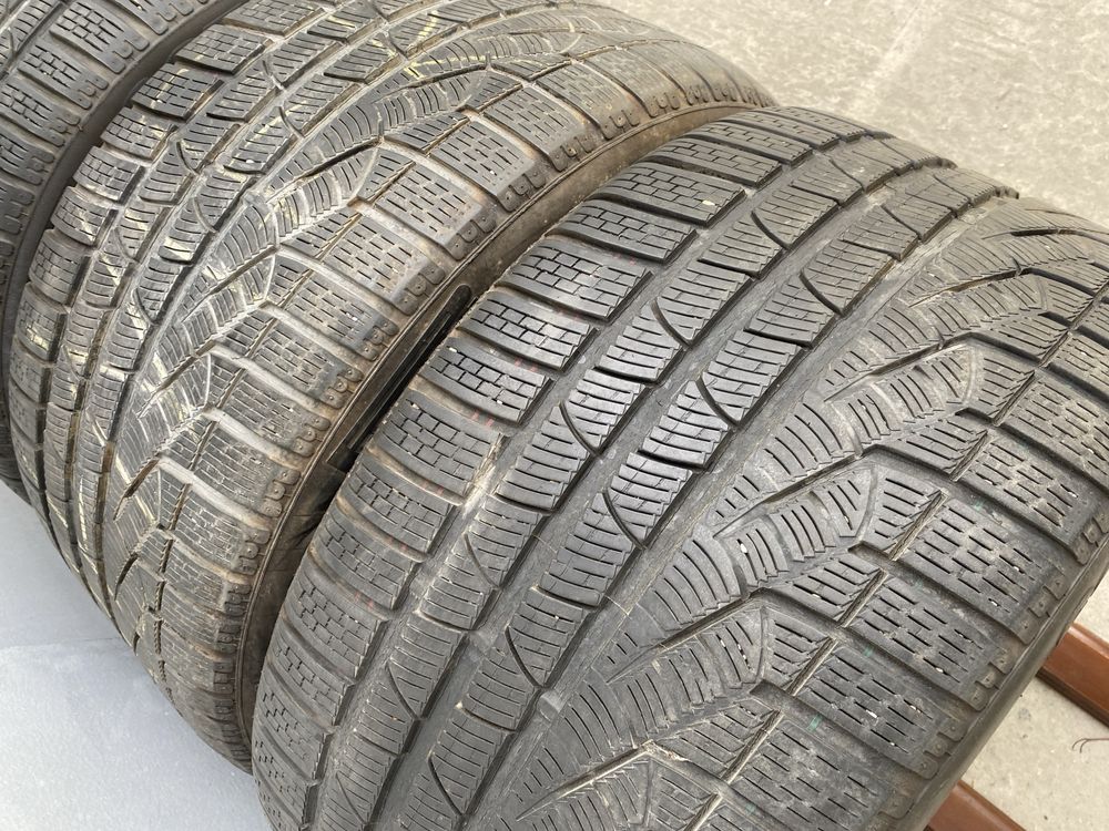 Різноширокі шини 285/35 245/40 r20 pirelli