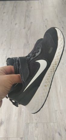 Nike Revolution rozm 28.5