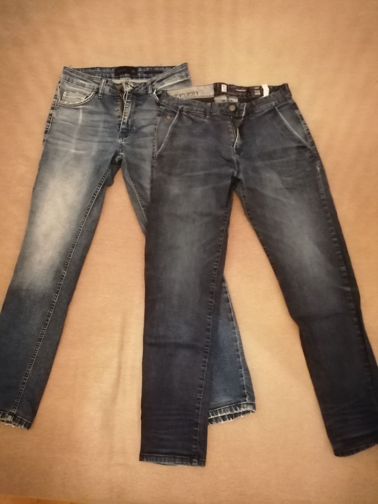4 x pary jeansy 3 x Reserved i 1 x Diverse (rozmiary 31)