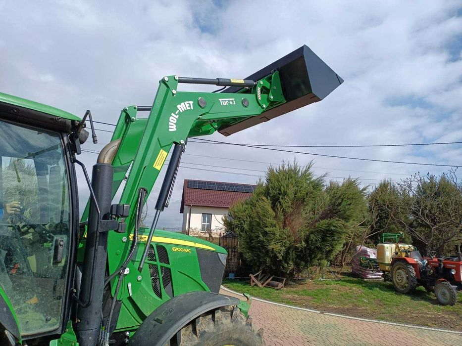 Ładowacz czołowy JOHN DEERE 4.2 *udźwig 1500kg* transport  montaż