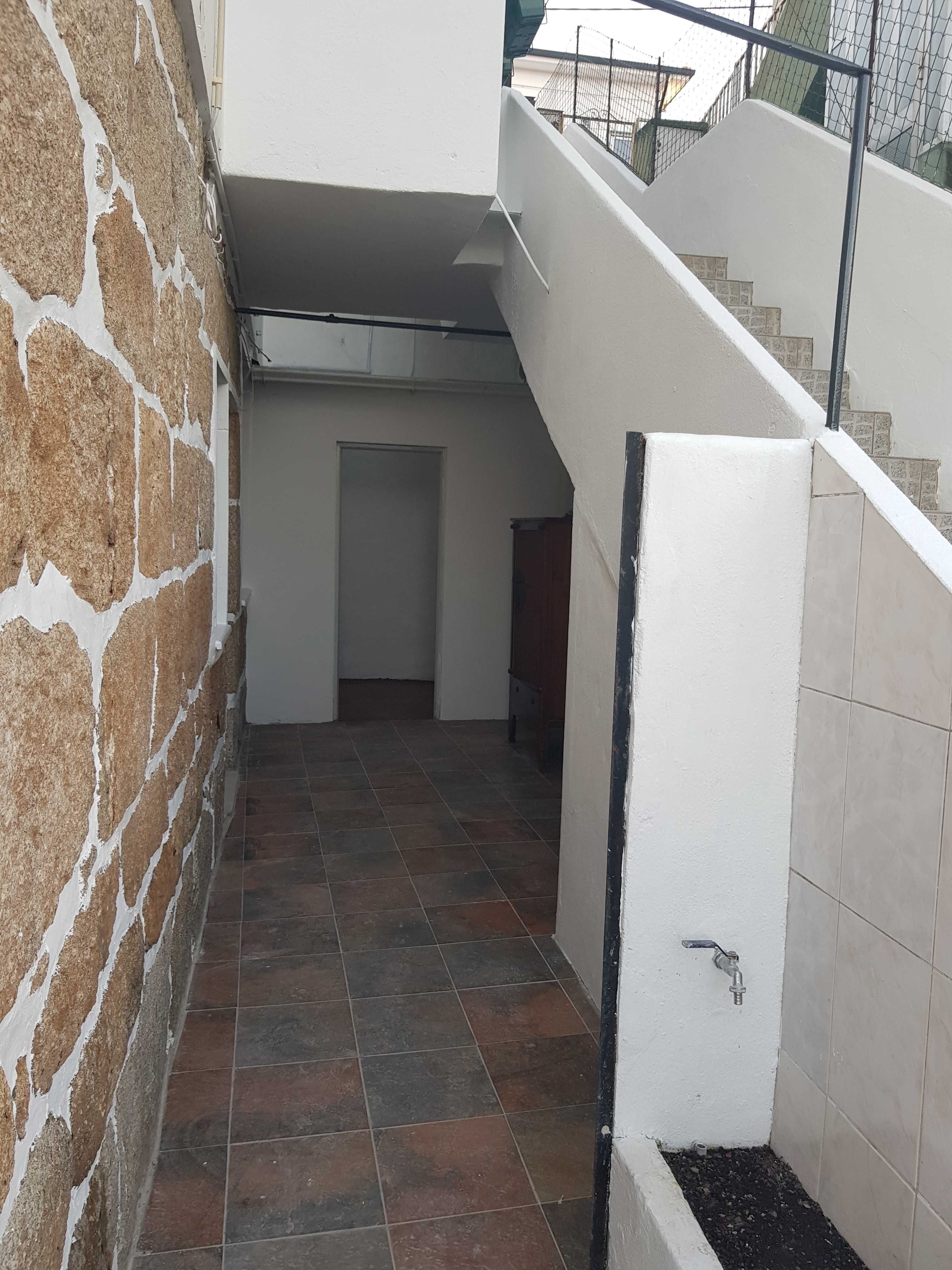 Apartamento T1 com terraço