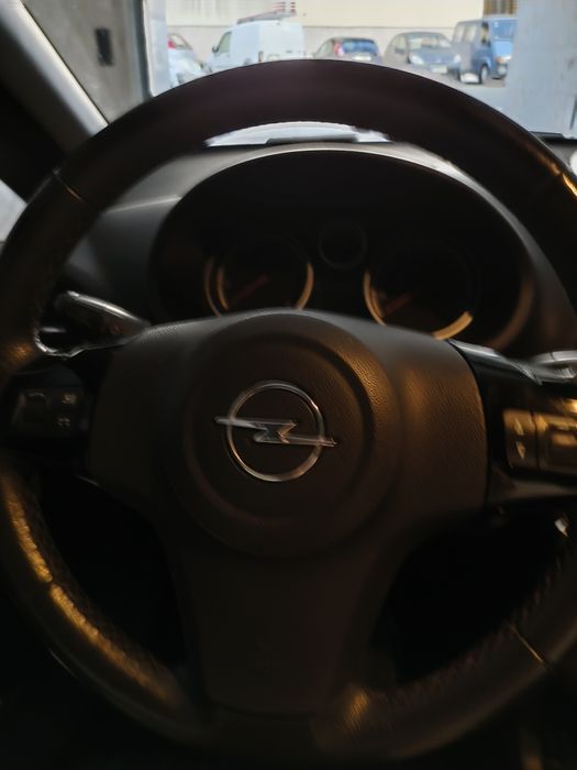 Opel corsa D 3 portas do ano 2014