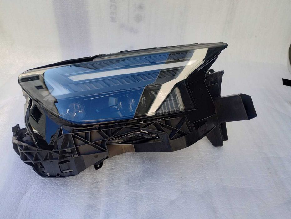 Lampa prawy przód + ślizg Audi Q4 E-TRON 89A FULL LED MATRIX