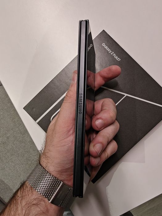 Samsung Galaxy Z fold 7 12/256 GB