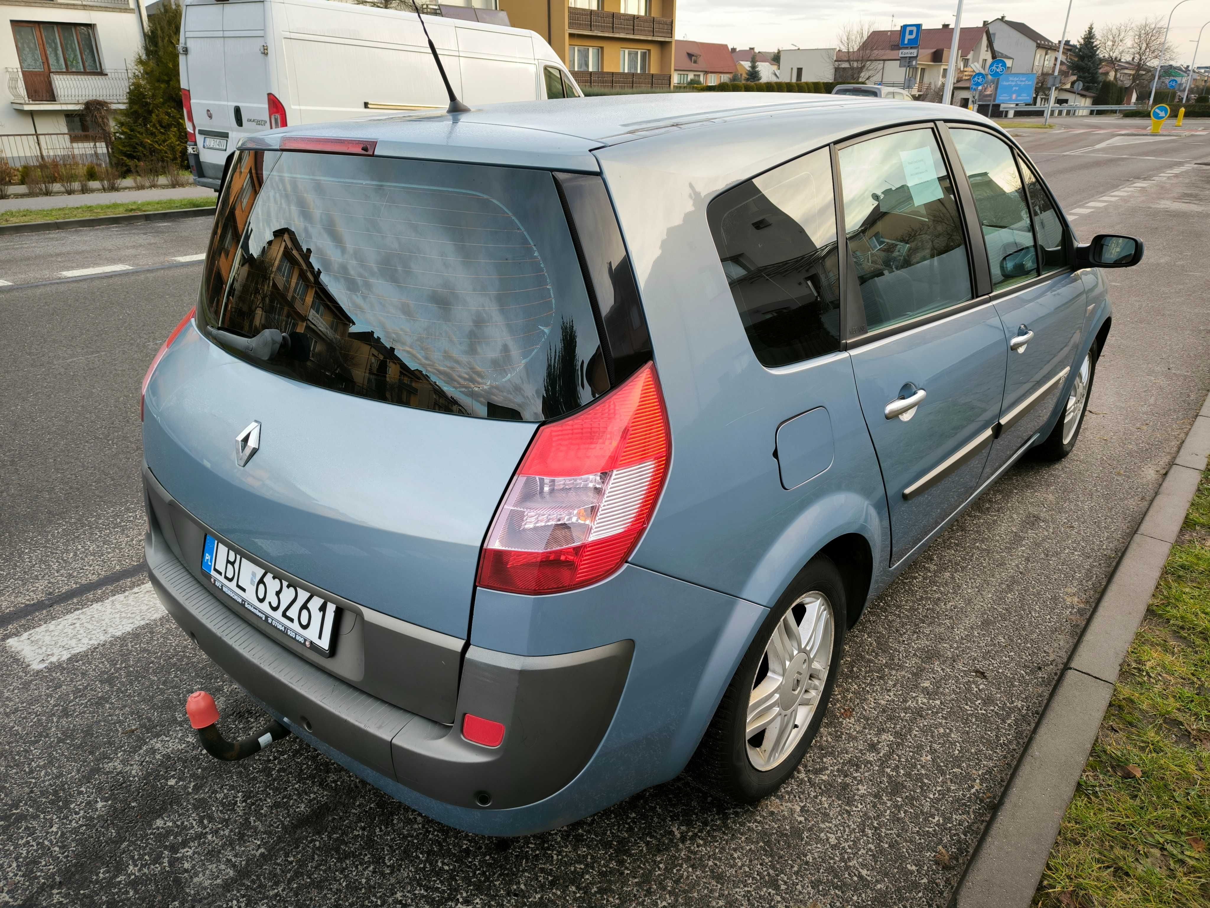 Renault Grand Scenic II 2.0 benzyna + LPG - 7 osób