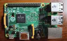 Raspberry Pi 2 Model B v1.1 + Karta SD 32 GB + 2 x obudowa