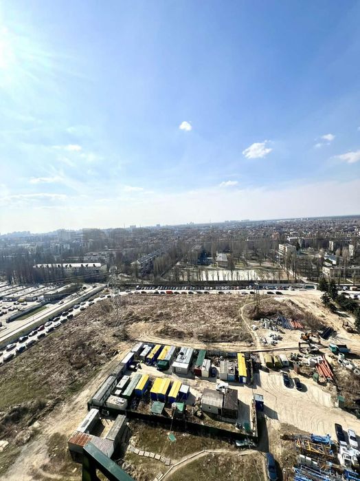 Продаж 2к квартири 76 кв.м в ЖК Сирецькі Сади, Сирець