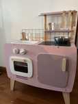 Cozinha de criança rosa da Vertbaudt