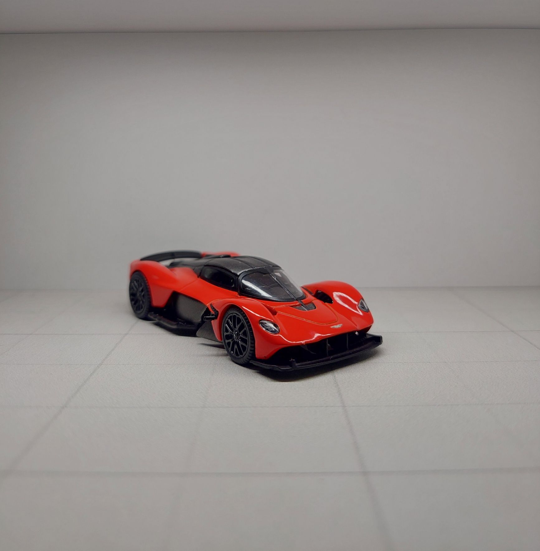 Aston Martin Valkyrie Mini GT