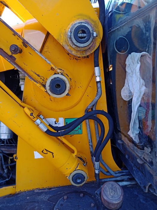 Продам екскаватор навантажувач JCB 3CX