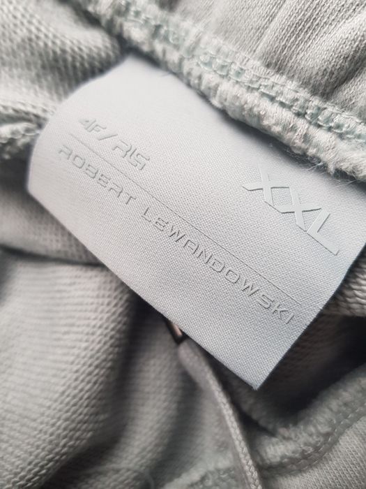 Nowe bawełniane dresy męskie marki  4F Robert Lewandowski rozmiar 2XL