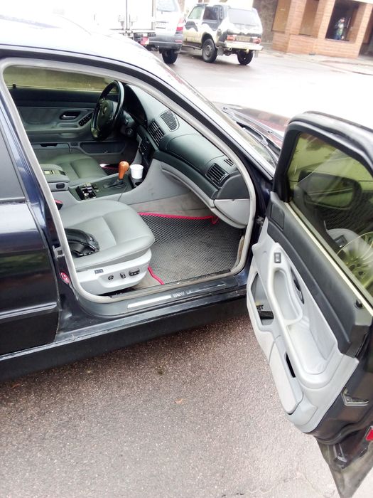 BMW E38 740і 4.4Г/Б