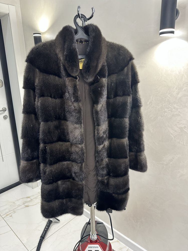 Продам норковые шубы