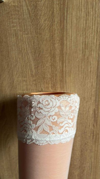 Nr 3 Pończochy samonośne.