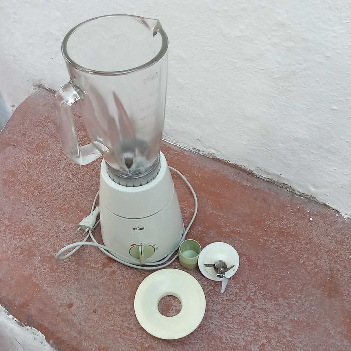 Máquina de fazer sumos, Liquificador da marca Braun
