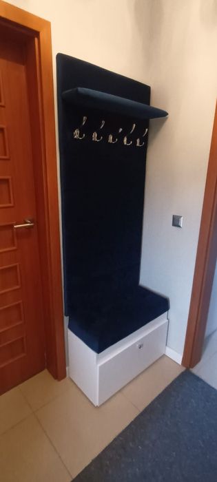 Szafka na buty z wieszakiem