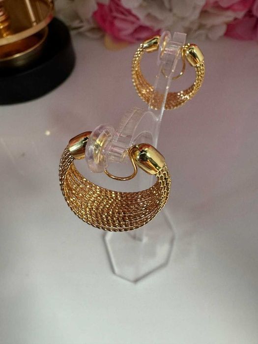 Klipsy koła do uszu klasyczne w kolorze złotym c2