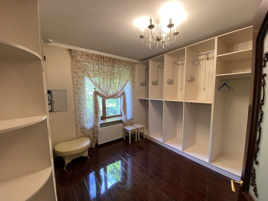 Дом возле Одессы. 15 км от Центра города. Усатова.