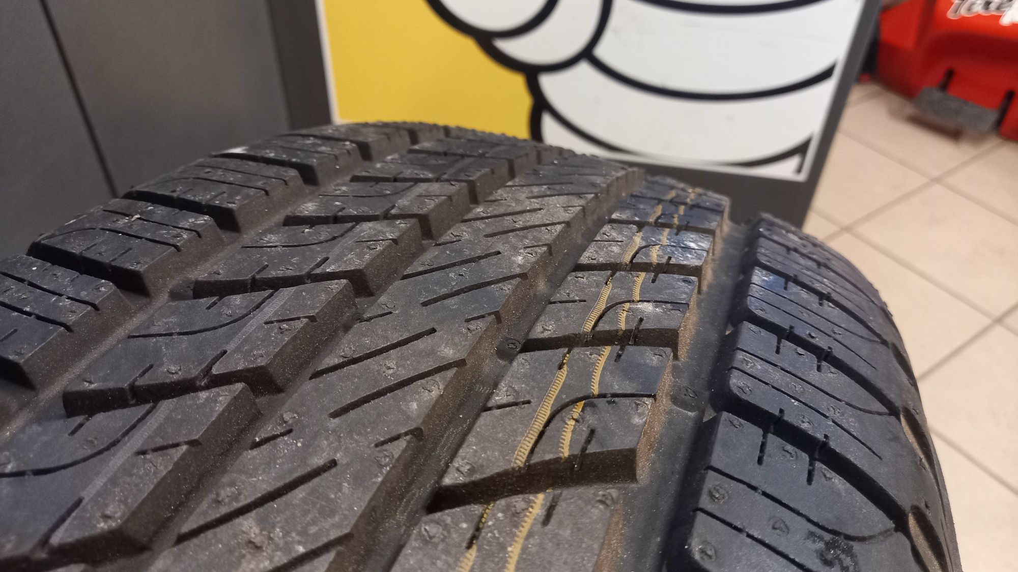 Opony 265/65R17 4 sztuki Goodyear Wrangler