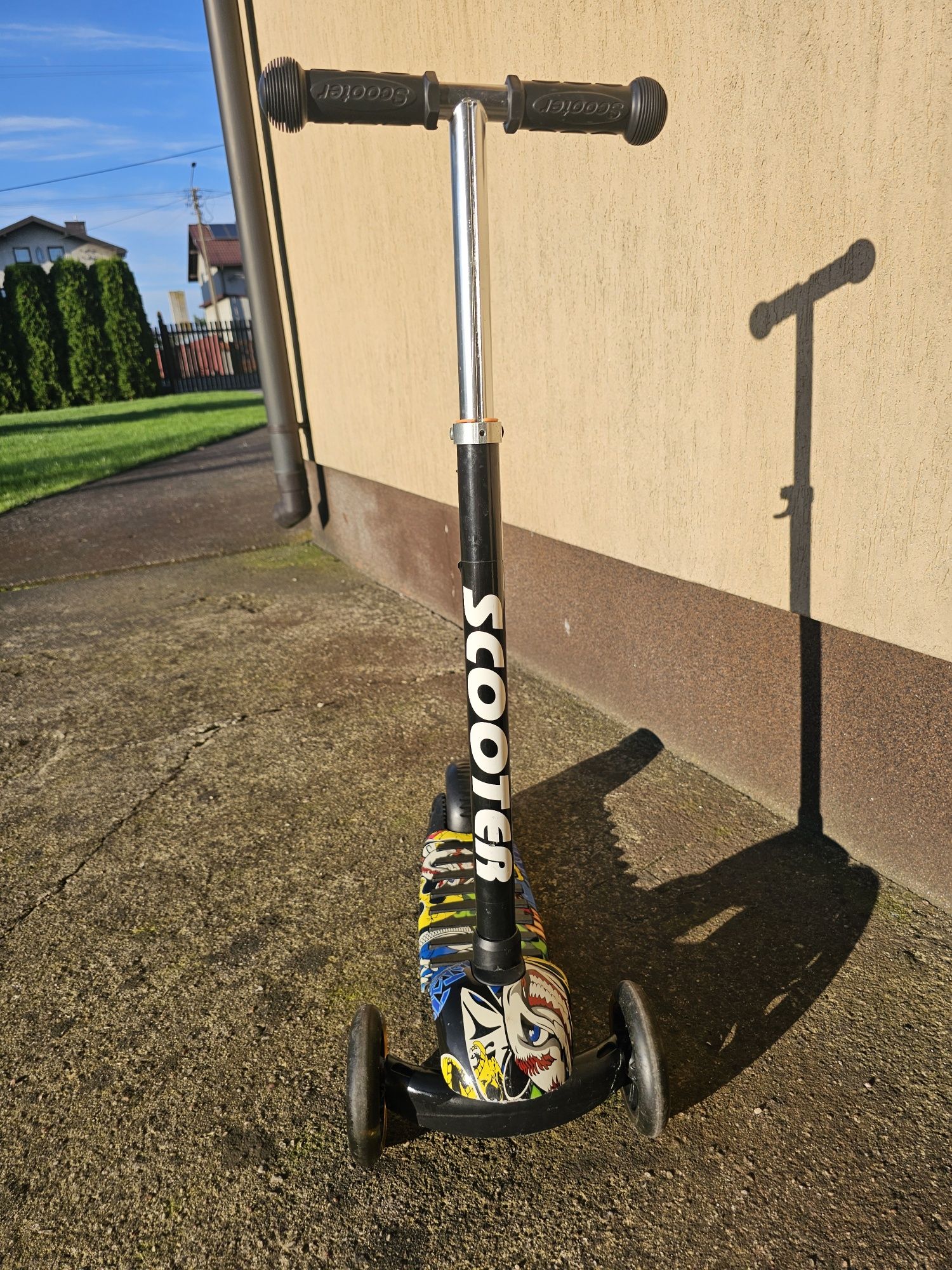 Hulajngoga trójkołowa Scooter